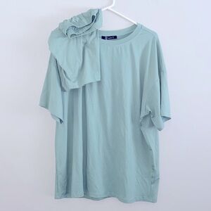 NWT Simplee T-shirt & biker shorts set